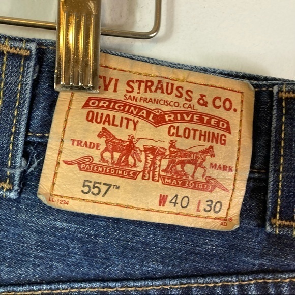 Levi's 557 Relaxed Boot Cut Jeans Size 40x30 - Picture 7 of 10